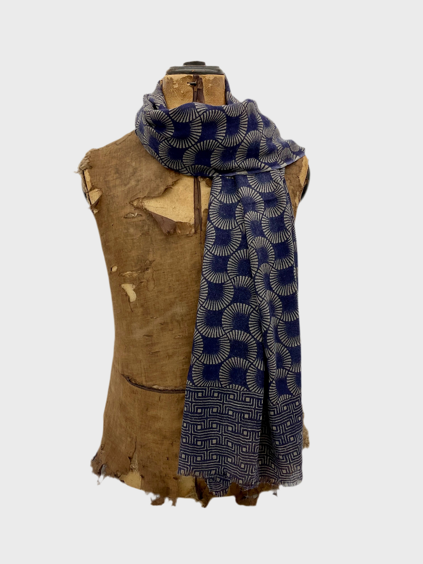 SCHAL GRAFIC PATTERN I WOLLE - SEIDE blau