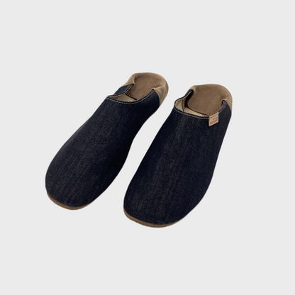 PANTOFFEL SCHWEIZER KREUZ MIT FERSENKAPPE I BW